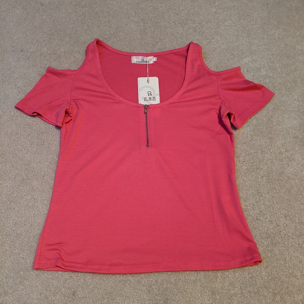 Nwts baluoke Pink peekaboo shoulder top - Picture 10 of 15